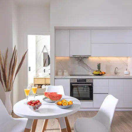 아파트 New Aether Apts Near The Sea 헐소니소스